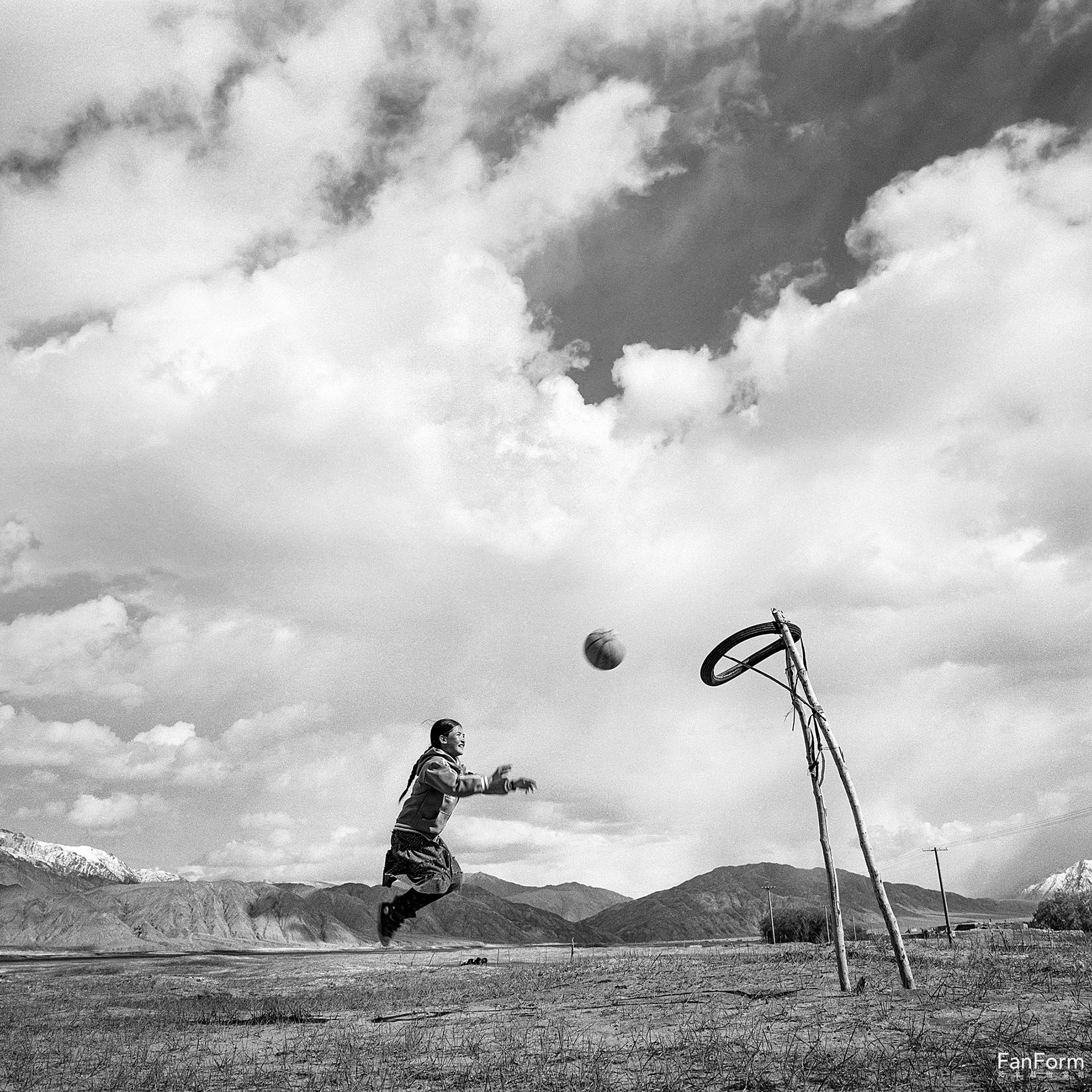 1681569153879199.jpg 打篮球.jpg