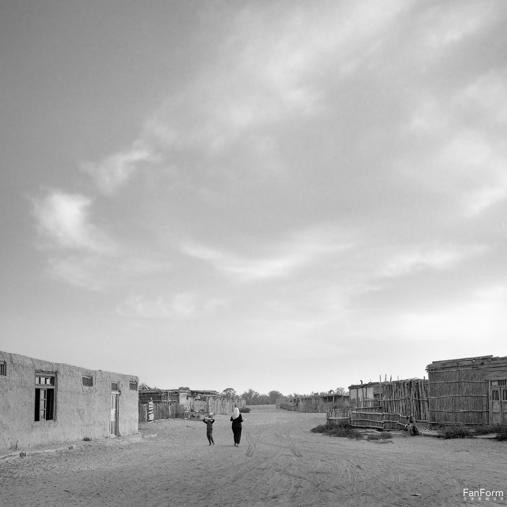 1681782605105514.jpg KLYR_02.jpg