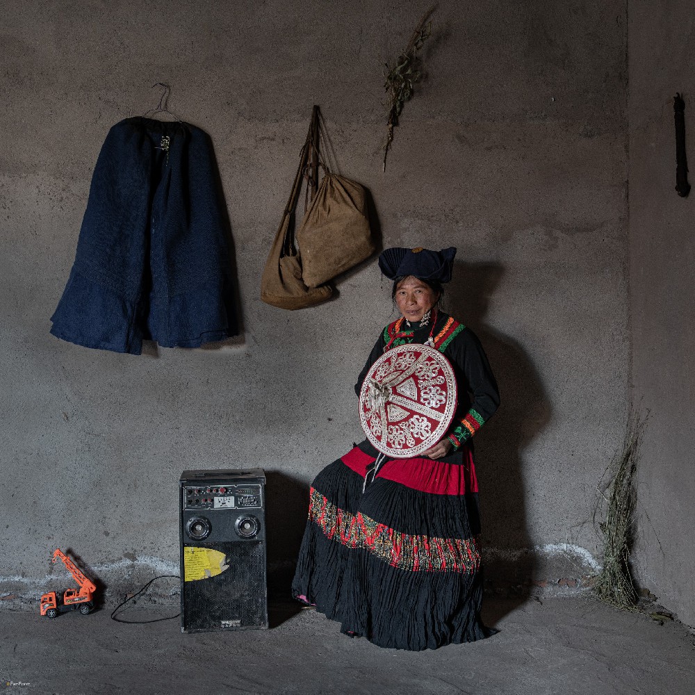 Portraits of Yi People in China（Ⅰ）